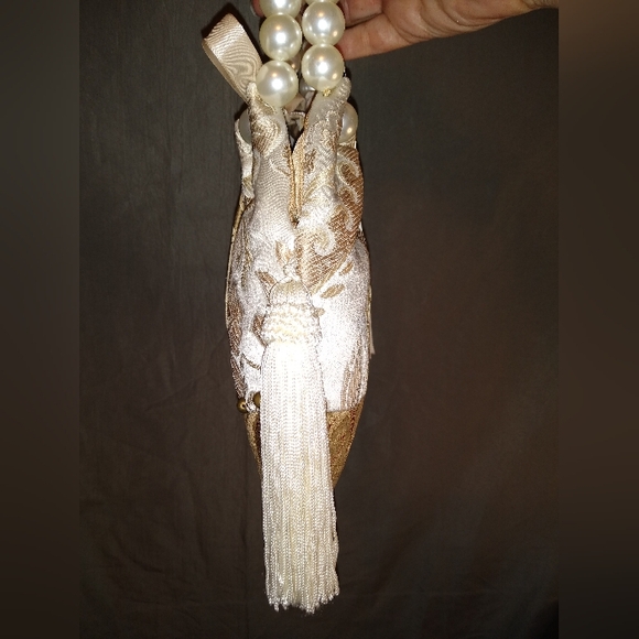 Beige embroidered beaded potli bag - Picture 2 of 5